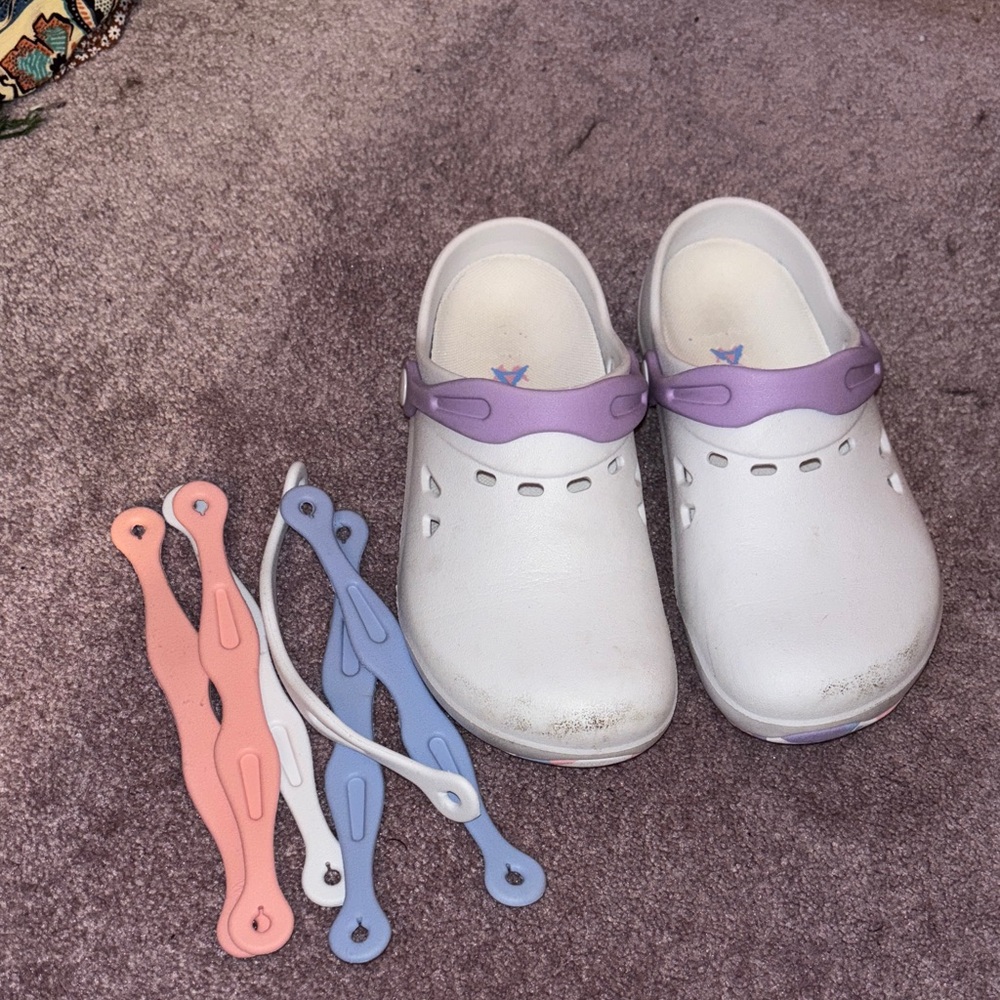 Women's White and Purple Clogs with Interchangeable Straps